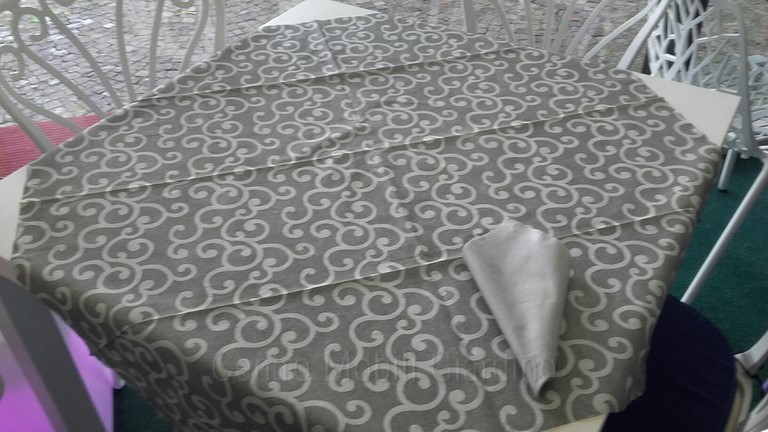 NATURaLL 6 Tovaglie usa e getta + 50 tovaglioli Grigio