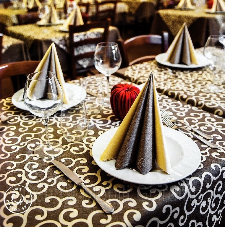 NATURaLL 6 Tovaglie usa e getta + 50 tovaglioli Grigio